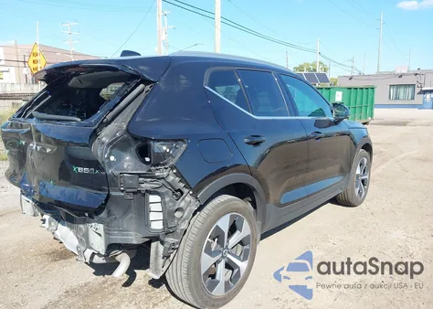 2024 Volvo Xc40 B5 Core Bright Theme z USA, uszkodzony, nr VIN YV4L12UK9R2226859